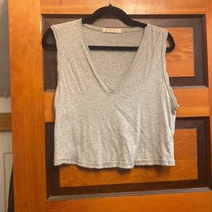 Sleeveless crop tank top